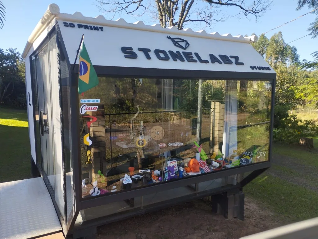 Imagem de StoneLabz, empresa de impressão 3D em Montenegro